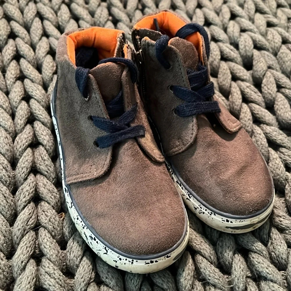 Cat & Jack Austin Boots Boys Size 8